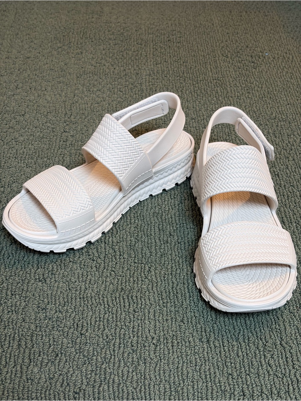 Skechers Arch Fit sandals worn once